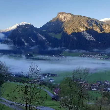 Alpine Cottage With Exceptional View Mayrhofen Exterior foto